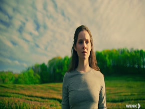 KSENIYA TREYSTER NUDE/SEXY SCENE IN TYSYACHA NET I ODNO DA