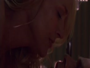JULIE BENZ in DEXTER (2006-2013)