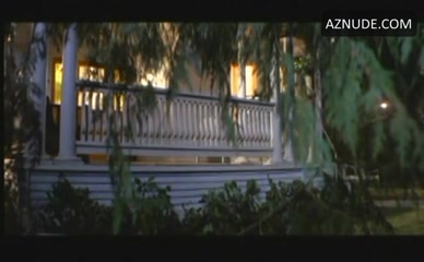 DARYL HANNAH NUDE/SEXY SCENE IN ROXANNE