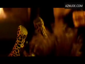 SARAH JESSIE NUDE/SEXY SCENE IN HOLLYWOOD SEX WARS