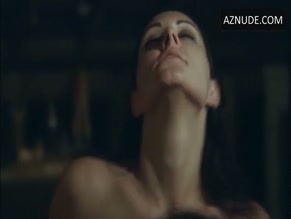 CHENOA MASON in RUN! BITCH RUN! (2009)