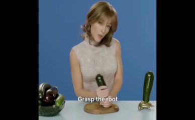 GILLIAN ANDERSON in Sex Education