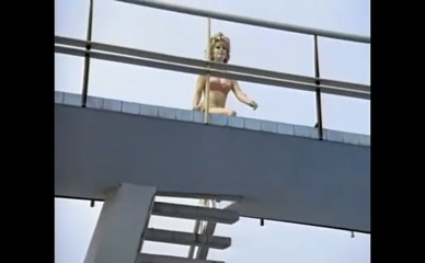 AMADEE CHABOT NUDE/SEXY SCENE IN EL AVISO INOPORTUNO