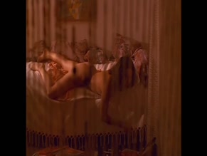 LISA HEREDIA NUDE/SEXY SCENE IN UN JEU BRUTAL