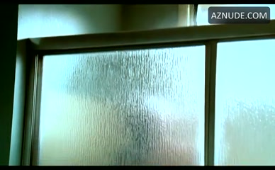 EVANGELINE LILLY NUDE/SEXY SCENE IN LOST