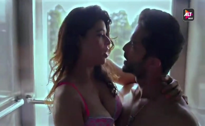 Rana Sex Videos - Sheeva Rana Breasts Scene in Gandi Baat - AZnude