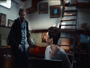 TINE ROGGEMAN in TOTENFIEBER - NACHRICHT AUS ANTWERPEN (2019)