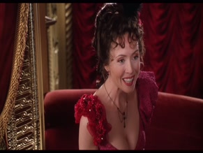 LYSETTE ANTHONY in DRACULA: DEAD AND LOVING IT (1995)