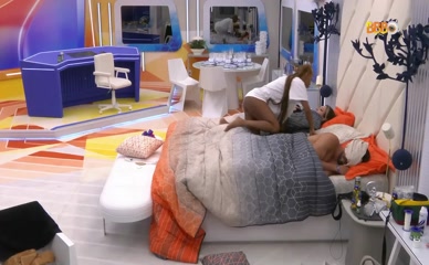 ALINE WIRLEY NUDE/SEXY SCENE IN BIG BROTHER BRASIL 2023