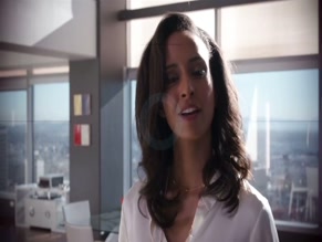 ELIZABETH GRULLON in THE CATCH (2016-)