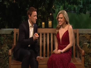 KATE MCKINNON NUDE/SEXY SCENE IN SATURDAY NIGHT LIVE