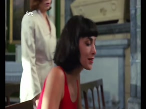 MARIA BARRANCO NUDE/SEXY SCENE IN TODO POR LA PASTA
