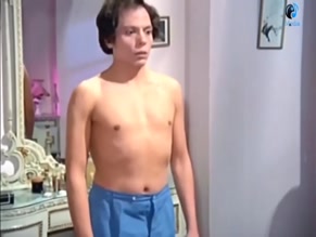 RAGAA AL-GIDAWY in AZWAG TAESHON (1976)