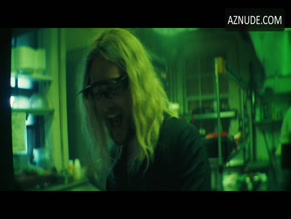 SHARON PFIEFFER NUDE/SEXY SCENE IN THE BEACH BUM