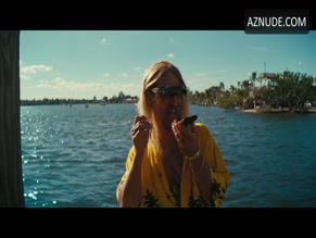 ISLA FISHER in THE BEACH BUM (2019)