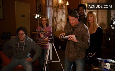 KATIE MORGAN NUDE/SEXY SCENE IN ZACK AND MIRI MAKE A PORNO