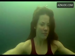 EVANGELINE LILLY NUDE/SEXY SCENE IN LOST