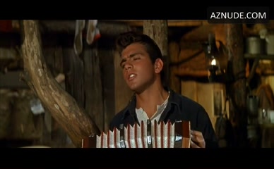 CAPUCINE NUDE/SEXY SCENE IN NORTH TO ALASKA