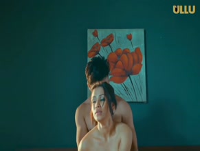 ALENDRA BILL NUDE/SEXY SCENE IN BADAN