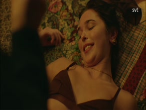 JULIA HEVEUS in GASLIGHT (2023)