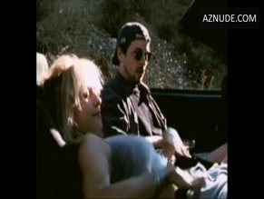 LINNEA QUIGLEY NUDE/SEXY SCENE IN THE NAKED MONSTER