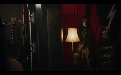 SAMANTHA DI FRANCESCO NUDE/SEXY SCENE IN SOCCER MOM MADAM