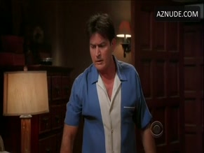 DIORA BAIRD NUDE/SEXY SCENE IN TWO AND A HALF MEN