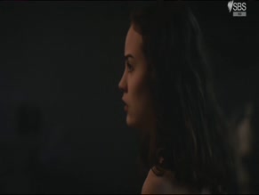 ELISA ECHEVARRIA in INVISIBLE (2020)
