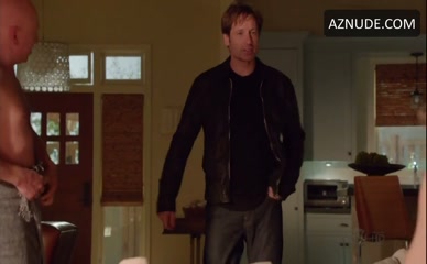 SONNI LAINE NUDE/SEXY SCENE IN CALIFORNICATION