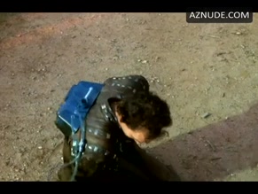 ROXANNE KERNOHAN NUDE/SEXY SCENE IN CRITTERS 2