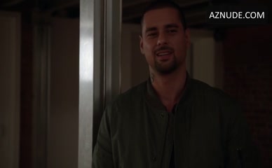 LUCY WALTERS NUDE/SEXY SCENE IN POWER