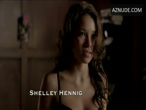 JESSICA PARKER KENNEDY in THE SECRET CIRCLE