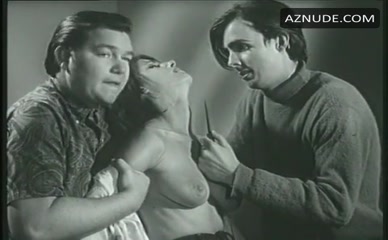 KATHY WILLIAMS NUDE/SEXY SCENE IN THE BABYSITTER