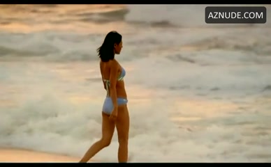 YUNJIN KIM NUDE/SEXY SCENE IN LOST