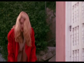 DREW BARRYMORE NUDE/SEXY SCENE IN POISON IVY