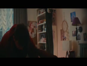 ALEKSANDRA BORTICH NUDE/SEXY SCENE IN VSYO V TVOIKH RUKAKH!