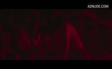 SARAH MCDANIEL NUDE/SEXY SCENE IN PERFECT