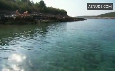 BRIDGET MARQUARDT,SARA JEAN UNDERWOOD NUDE/SEXY SCENE IN BRIDGET'S SEXIEST BEACHES