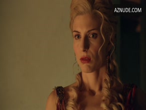 LUCY LAWLESS in SPARTACUS
