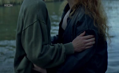 ANNA OSIPOVA NUDE/SEXY SCENE IN PINGVINY MOYEY MAMY