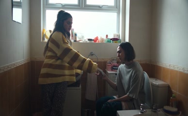 LIZZIE DAVIDSON NUDE/SEXY SCENE IN SUCH BRAVE GIRLS