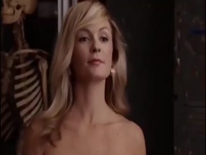 LINDSEY GORT NUDE/SEXY SCENE IN THE CARRIE DIARIES