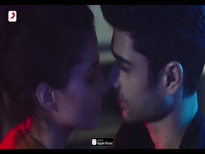 AISHA AHMED NUDE/SEXY SCENE IN AISHA AHMED SEXY IN SUKOON (OFFICIAL VIDEO) - TAARUK AISHA AHMED CHARAN HOTTEST LOVE SONG 2020