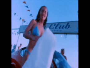 ELIZA DUSHKU in BRING IT ON (2000)