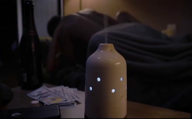 SHAQUILA ROBERTS NUDE/SEXY SCENE IN SHARK