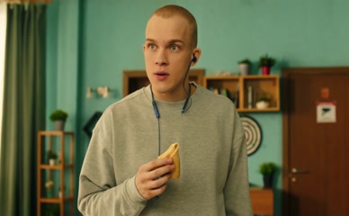 EKATERINA CHANNOVA NUDE/SEXY SCENE IN UNIVER. MOLODYE