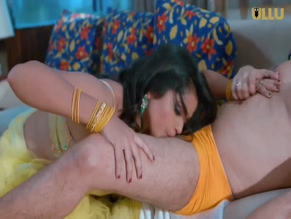 BHARTI JHA,JAYSHREE GAIKWAD NUDE/SEXY SCENE IN FAREBI YAAR