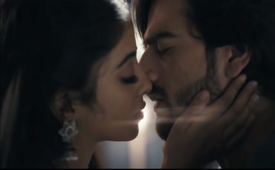 KHUSHI DUBEY NUDE/SEXY SCENE IN AASHIQANA