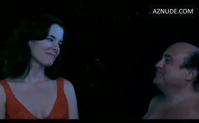 PARKER POSEY NUDE/SEXY SCENE IN THE OH IN OHIO