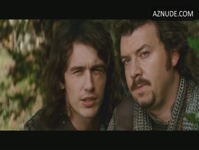 NATALIE PORTMAN in YOUR HIGHNESS (2011)